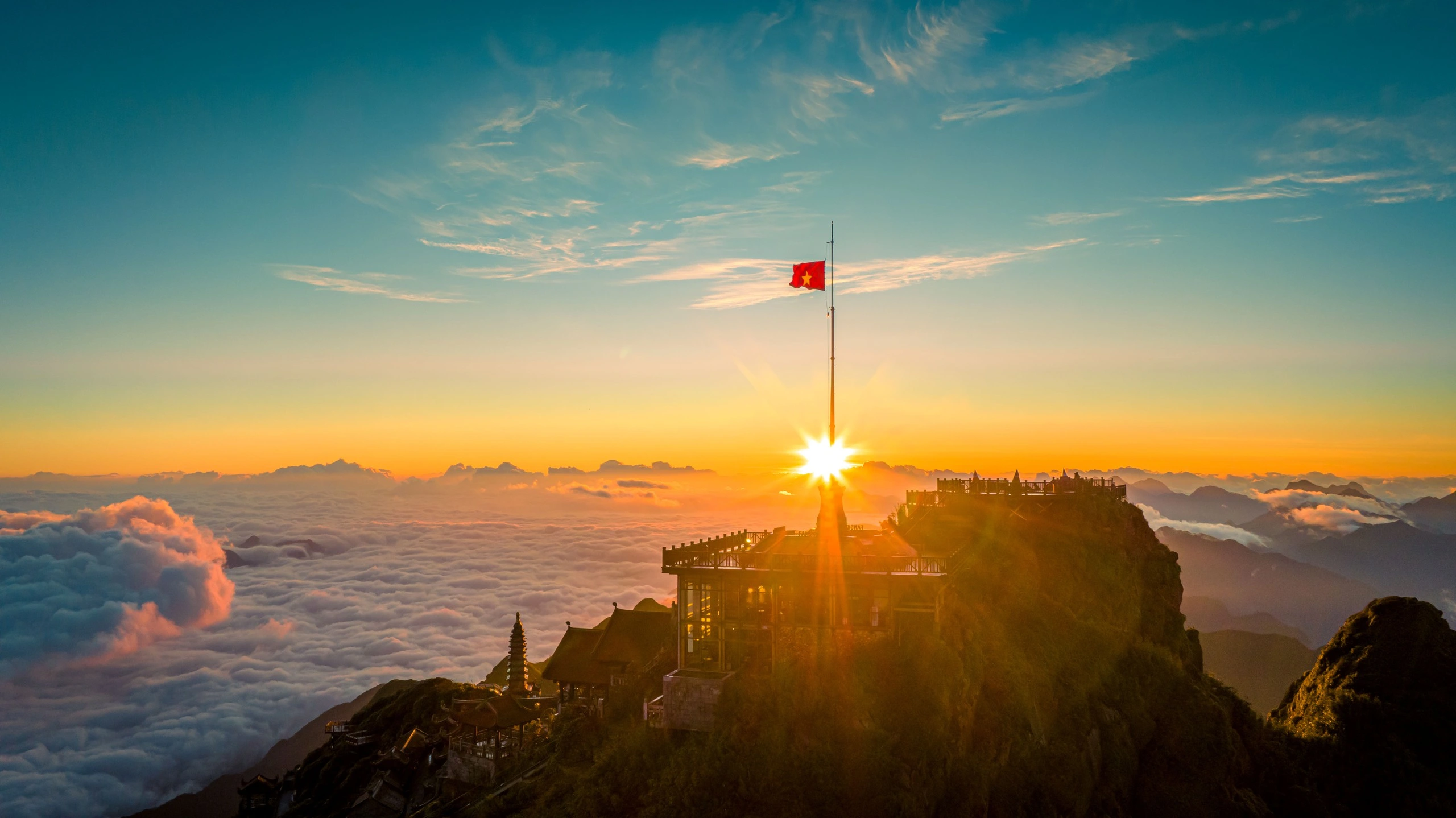 top sunrise peaks Vietnam_1