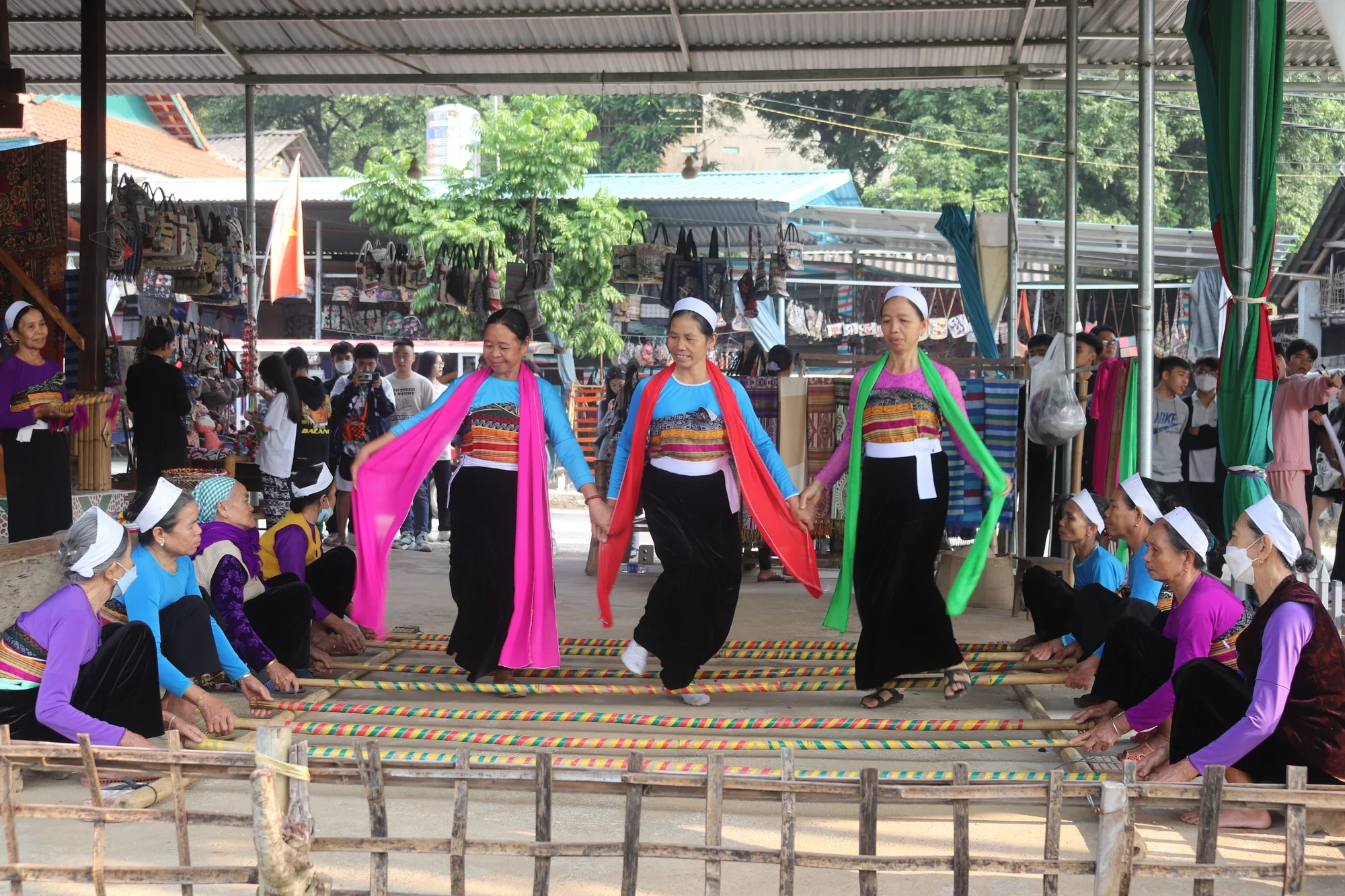 Vietnam ethnic minority tours_4