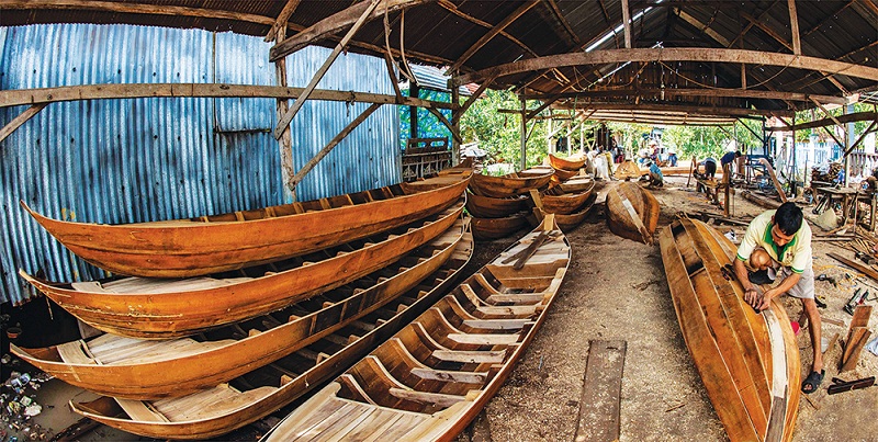 Mekong Delta boat building_3