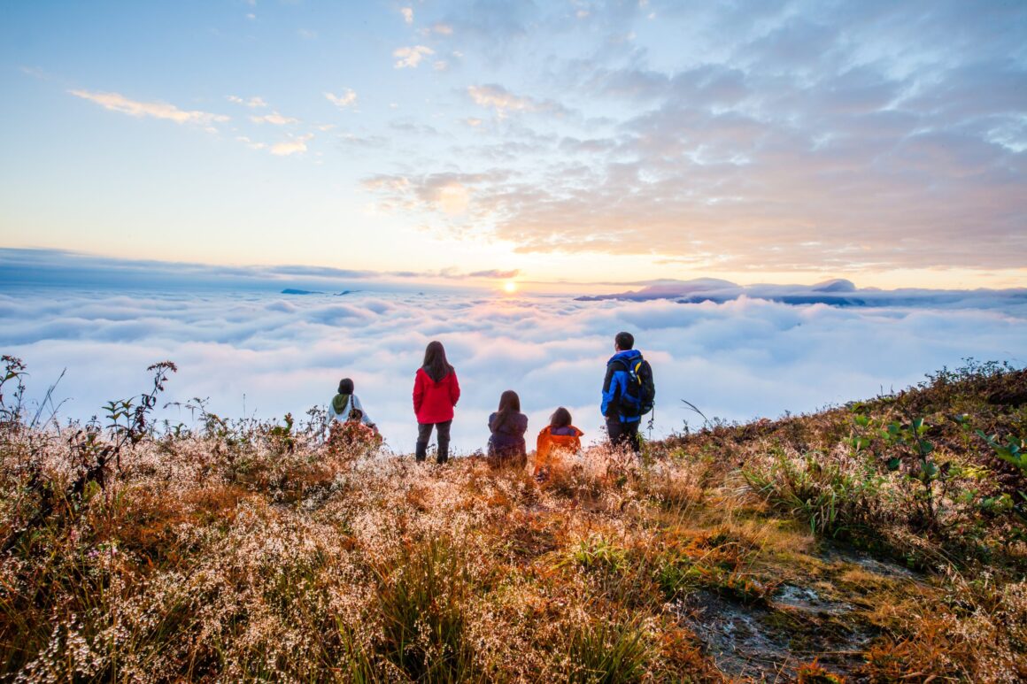 easy sunrise hikes in Vietnam_2