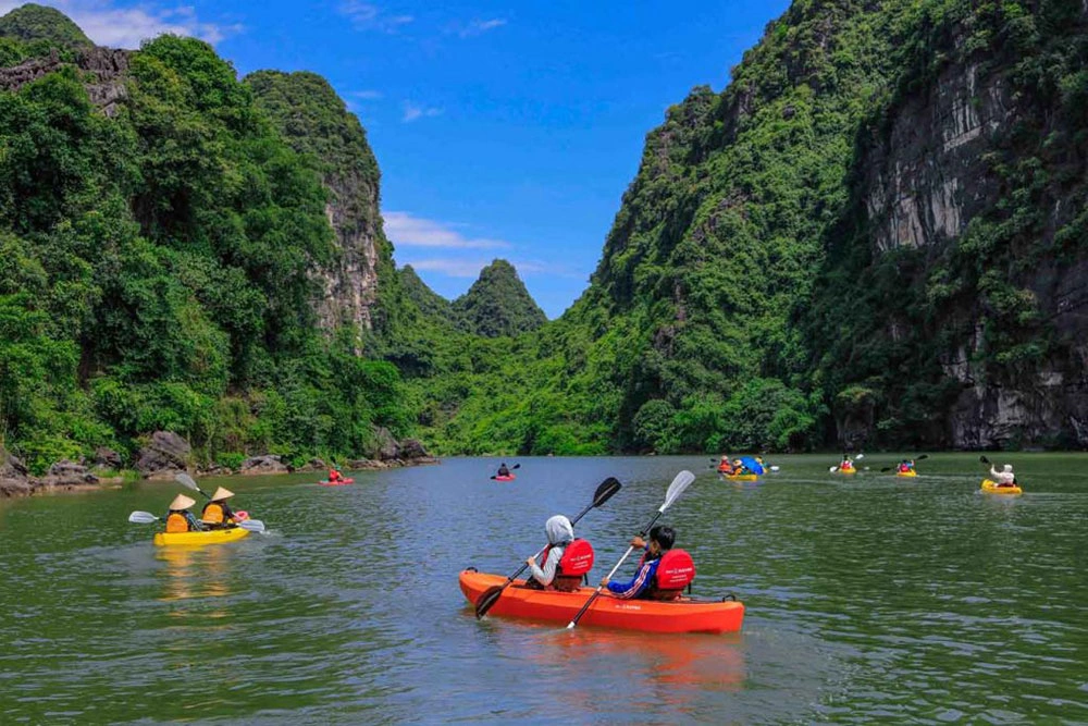 Ninh Binh foot rowing_4