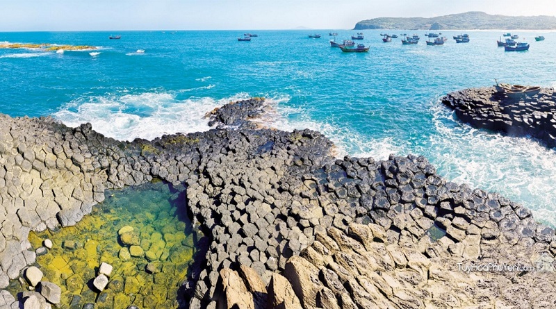 Phu Yen Vietnam nature travel guide_1