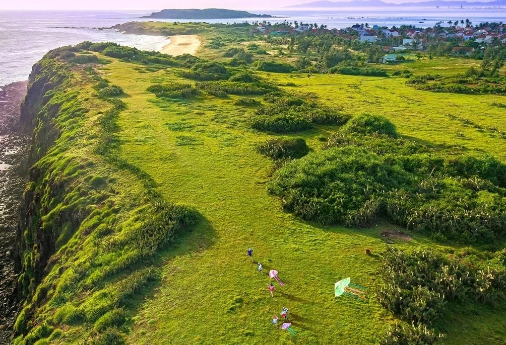 Phu Yen Vietnam nature travel guide_1