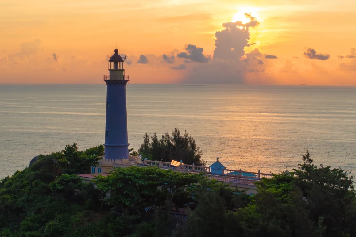 Phu Yen Vietnam nature travel guide_1