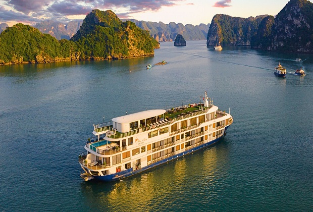 luxury Ha Long Bay cruise_3