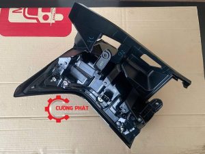 Mặt sau đèn hậu ngoài Xforce 2024-2025