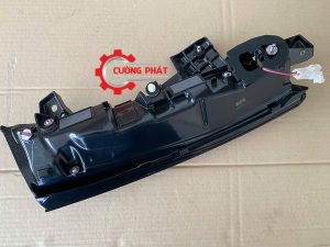 Góc chụp mặt sau đèn hậu trong Xforce