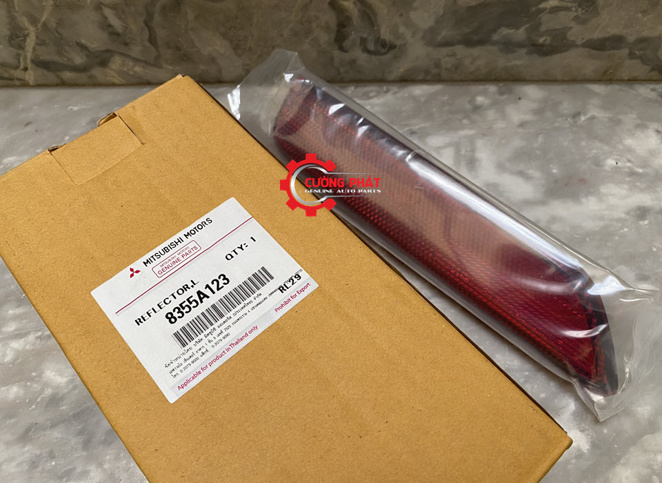 Chi tiết tem mã đèn phản quang Xpander Cross, Premium, Eco