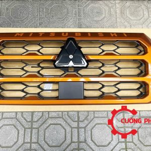 Hình ảnh mặt ga lăng Triton 2025 chính hãng