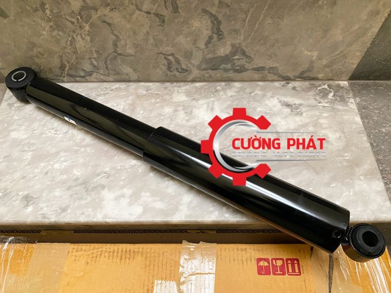 Góc chụp cận cảnh phuộc sau Sport 2017-2024