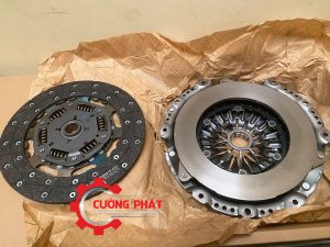 Góc chụp cận cảnh lá côn, bàn ép Triton, Sport máy 4N15 chính hãng