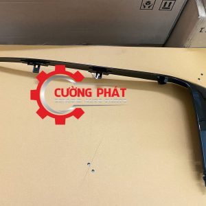Hình ảnh nẹp đen cản trước Triton Athlete 2021-2024