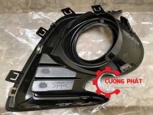 Góc chụp mặt sau ốp đèn sương mù Attrage 2015-2018