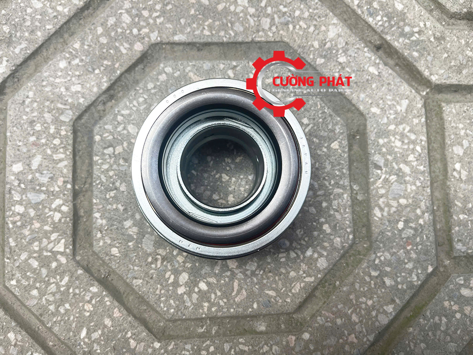 Góc chụp cận cảnh bi tê Triton máy xăng, V31, Jolie, Zinger chính hãng