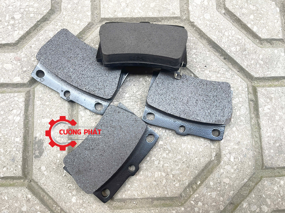 Góc chụp cận cảnh bố thắng sau đĩa Sport 6B31 2010-2025 chính hãng