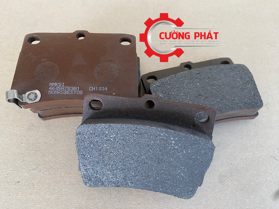 Góc chụp cận cảnh bố thắng sau má đĩa Sport 6B31 chính hãng