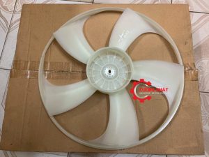 Góc chụp cận cảnh cánh quạt két nước Xpander chính hãng