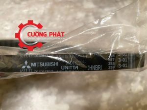 Mã dập trên thân dây đối trọng Triton máy xăng
