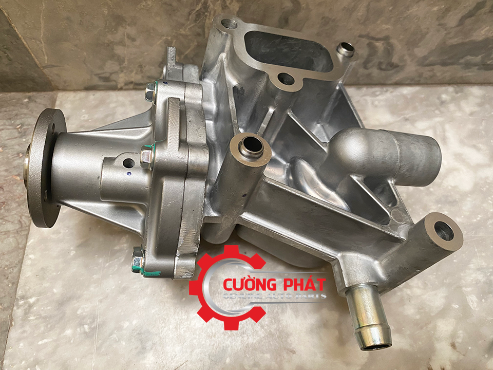 Hình ảnh bơm nước Triton, Sport 4N15 chính hãng