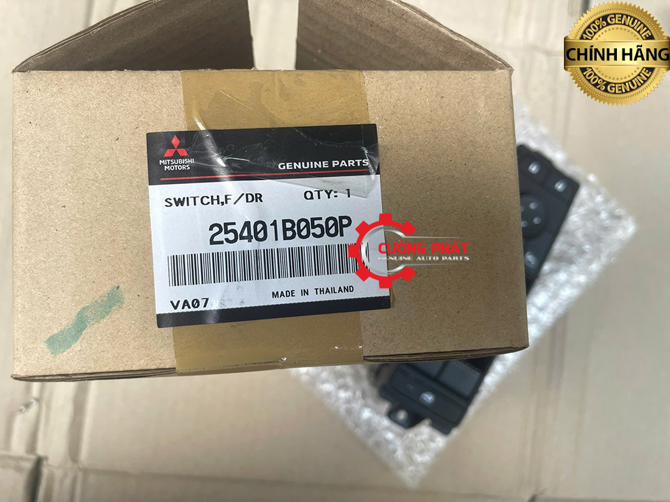 Chi tiết tem mã công tắc lên kính Xforce chính ngạch
