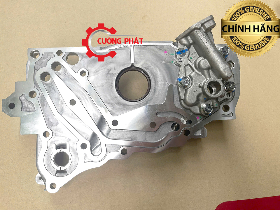 Góc chụp cận cảnh bơm nhớt máy Triton máy xăng