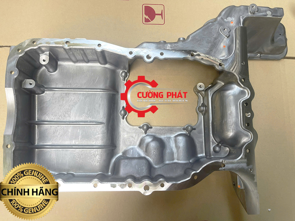 Góc chụp cận cảnh đáy cacte động cơ Triton chính ngạch