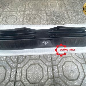 Ốp che khóa cửa hậu Xforce 2024-2026 chính hãng