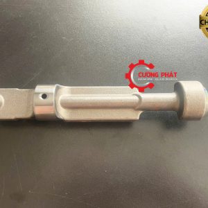 Góc chụp cận cảnh trục đối trọng Triton máy dầu 4D56 chính hãng