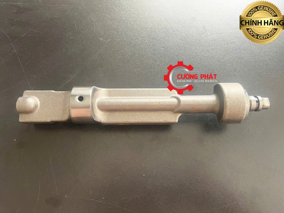 Góc chụp cận cảnh trục đối trọng Triton máy dầu 4D56 chính ngạch