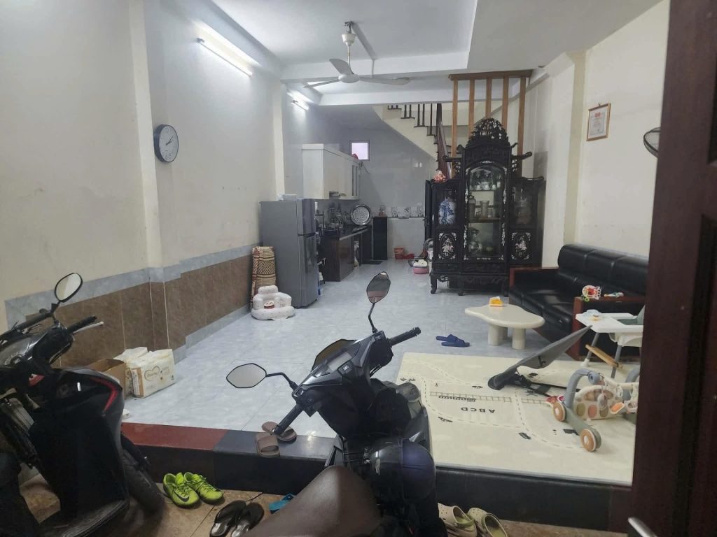 Cho thuê nhà riêng 48m2 – 3 ngủ – ngõ 8 Lê Quang Đạo – 12 triệu/tháng (CTV 9622)