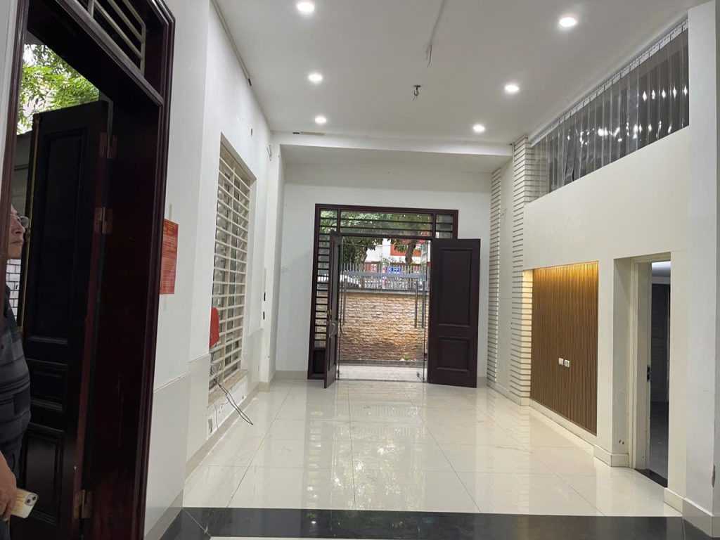 Cho thuê mặt phố Cao Xuân Huy 180m2 x 4t, gara ô tô, kinh doanh cực đỉnh ( CTV 5678 ) - ảnh 12