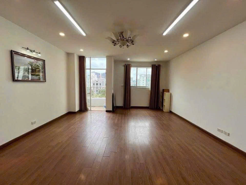 Chung cư 100m2 – 2 ngủ – D11 Trần Thái Tông (ctvo)