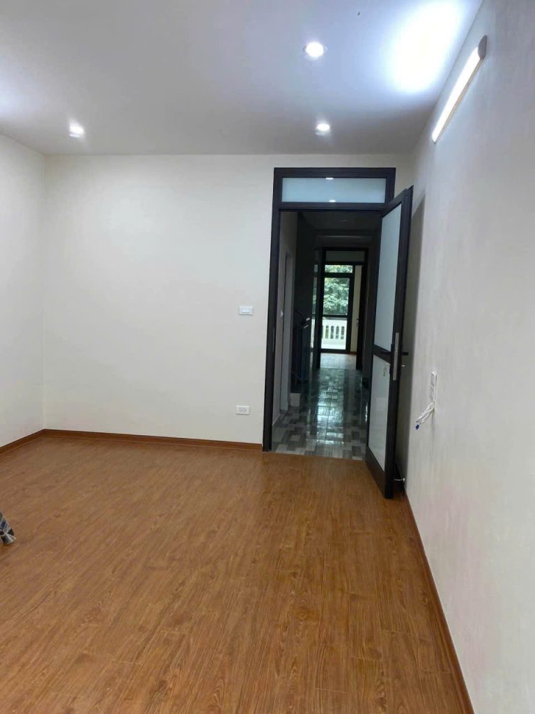 NHÀ RIÊNG MBKD 45M2 – MT 4M – 4 NGỦ – ngõ 180 Hoàng Quốc Việt CTVO - ảnh 5