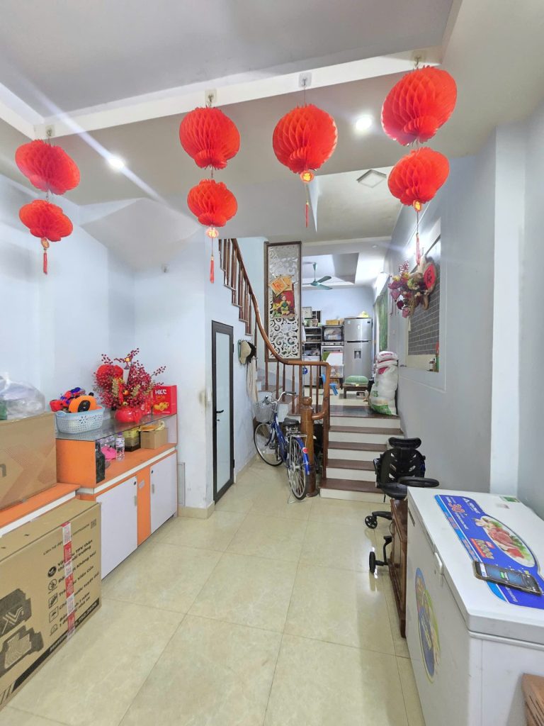 NHÀ RIÊNG 40M2 – 5 NGỦ – ngõ 112 Mễ Trì Thượng CTVO