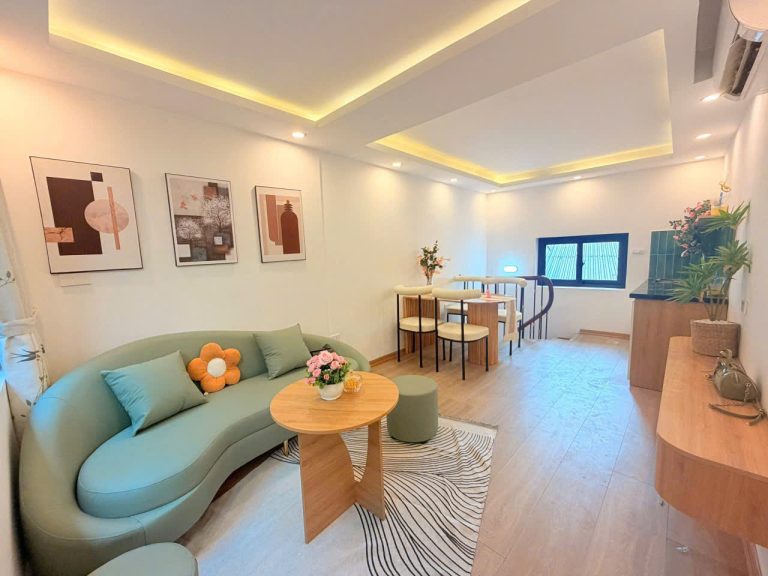 CHDV 80M2 – 2 NGỦ – THOÁNG SÁNG – HÀNG KHOAI – Giá 10tr/1th (ctv6886)