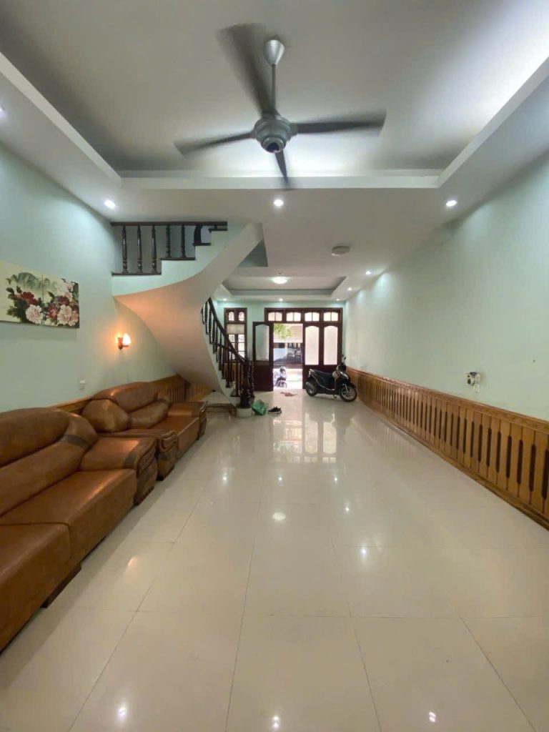 NHÀ RIÊNG 65M2 – 3 NGỦ – ngõ 61 Lạc Trung CTVO