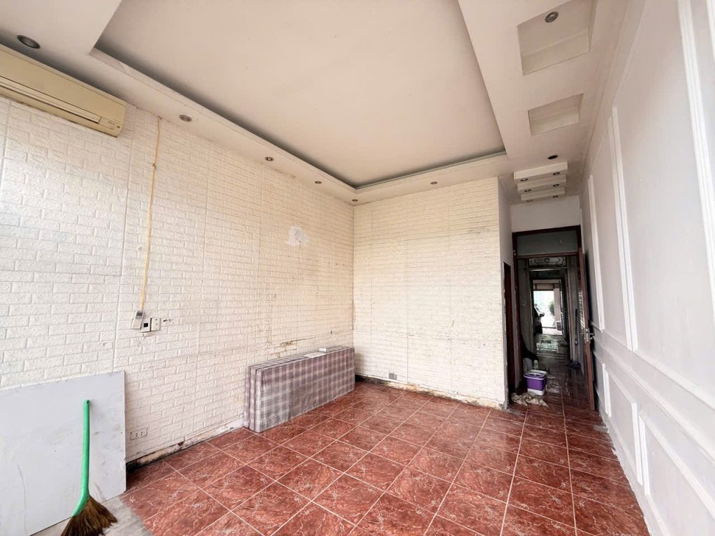 Nhà riêng 120m2 – 3 tầng – Nguyễn Hoàng Tôn (ctv6725) - ảnh 5