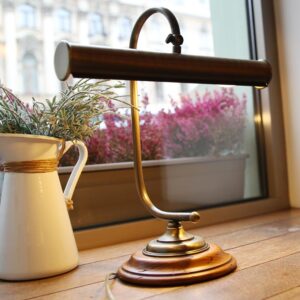 đèn để bàn bằng đồng