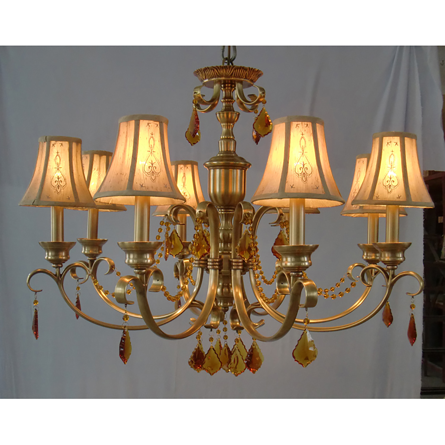 Đèn Chùm Đồng Kiểu Châu Âu Cổ Điển Venus 100203-08A 8 tay bóng nến Đèn Chùm Đồng Kiểu Châu Âu Cổ Điển Venus 100203-08A 8 tay bóng nến