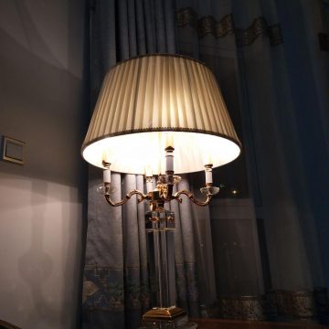 Đèn bàn trang trí kiểu Pháp Venus FR1405