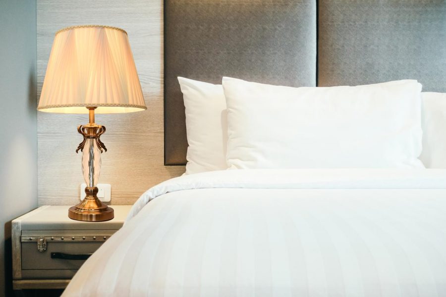 Đèn bàn đồng thân thủy tinh cao cấp cho phòng khách & phòng ngủ Venus