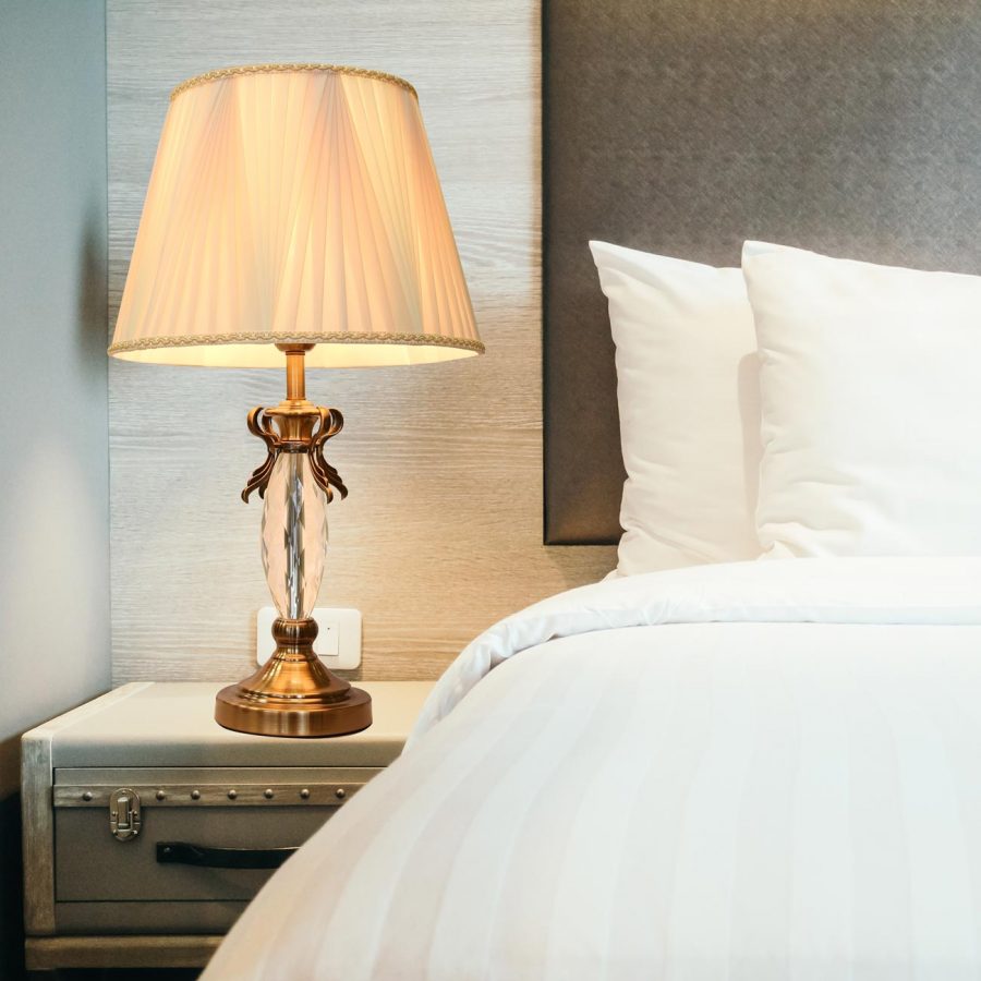 Đèn bàn đồng thân thủy tinh cao cấp cho phòng khách & phòng ngủ Venus