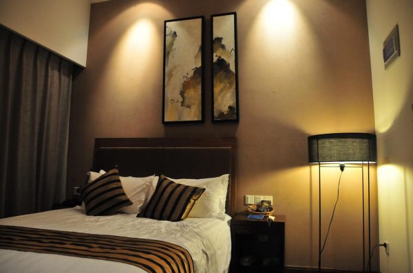 ĐÈN TRANG TRÍ KHUNG TRANH