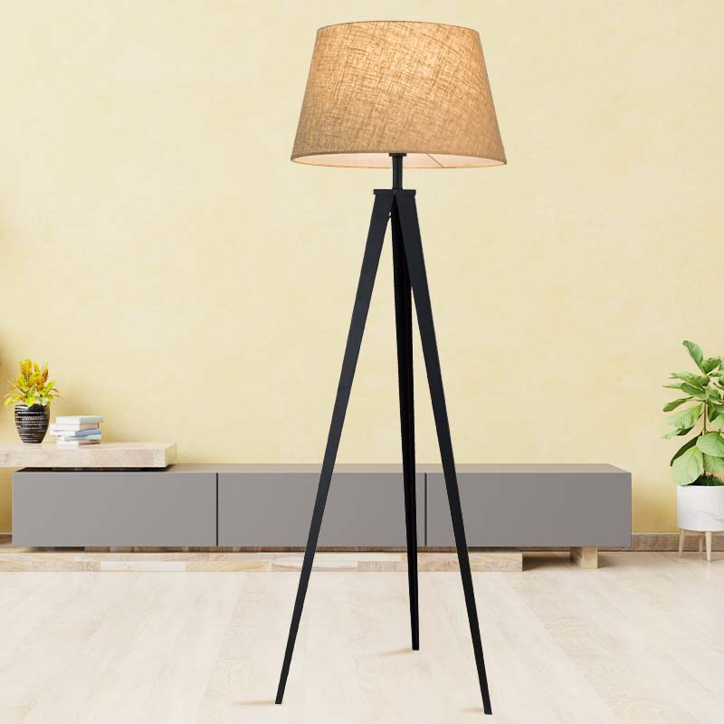 Đèn cây đứng góc sofa 3 chân Venus KD0710109