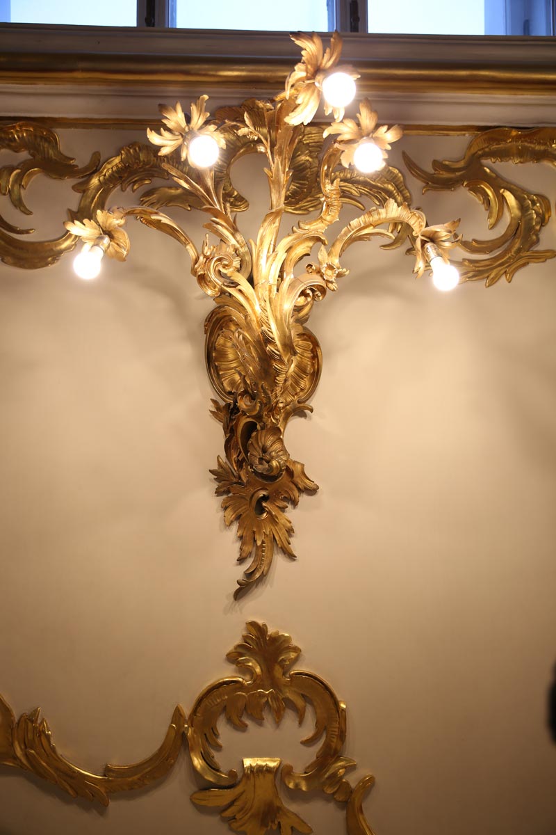 đèn tường đồng cao cấp cung điện mùa đônga