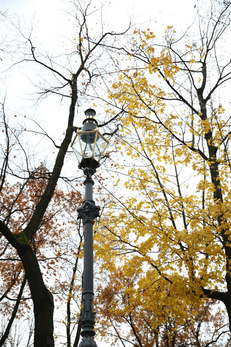 đèn ngoài trời đồng cao cấp cung điện mùa đônga