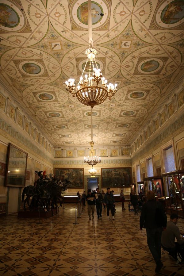 đèn chùm đồng cung điện mùa đônga