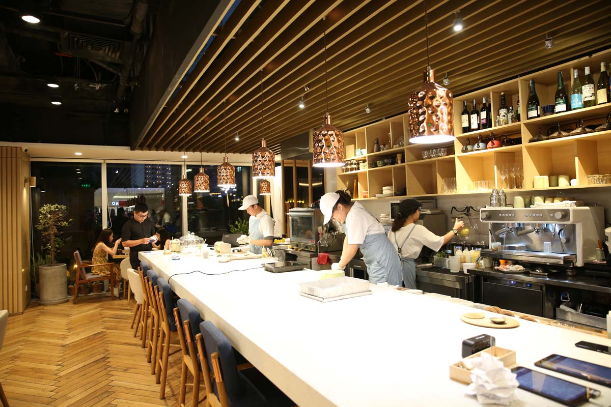 Đèn trang trí tại quán Miyama Coffee