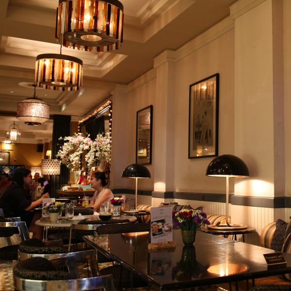 đèn sàn quán cafe