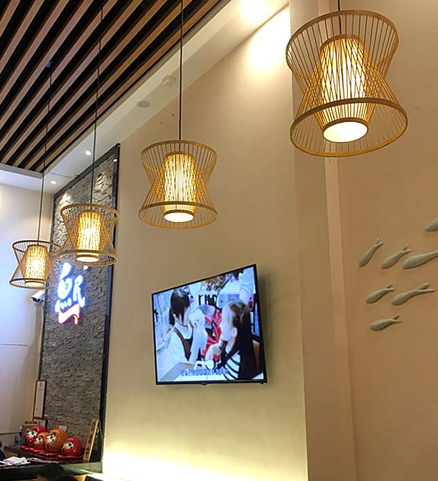 đèn trang trí bằng mây tre đan cho nhà hàng quán cà phê